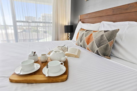 La Vida On Anzac - Australian Directory 1