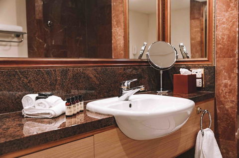 Pullman Cairns International - Australian Directory 7