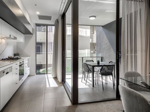 Opera Apartments South Brisbane - Australian Directory 25