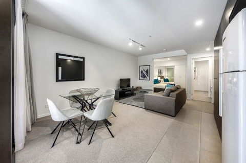 Opera Apartments South Brisbane - Australian Directory 17