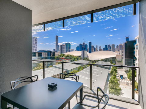 Opera Apartments South Brisbane - Australian Directory 6