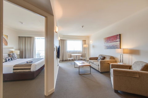 Central Cosmo Apartment Hotel - Australian Directory 2