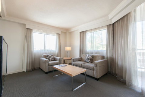 Central Cosmo Apartment Hotel - Australian Directory 14