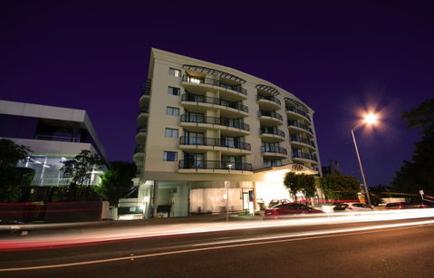 Central Cosmo Apartment Hotel - Australian Directory 21