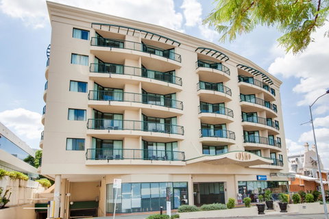 Central Cosmo Apartment Hotel - Australian Directory 13
