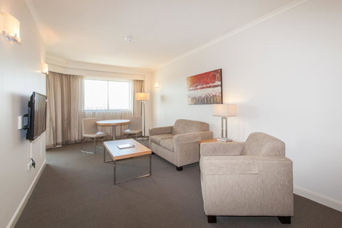 Central Cosmo Apartment Hotel - Australian Directory 16