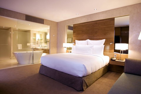 Hilton Brisbane - Australian Directory 7