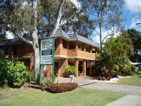 Noosa Yallambee Holiday Apartments - Australian Directory 1