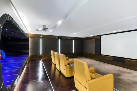 Peppers Broadbeach - Australian Directory 4