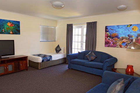 White Lace Motor Inn - Australian Directory 29