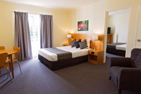 White Lace Motor Inn - Australian Directory 18