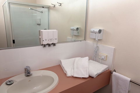 White Lace Motor Inn - Australian Directory 26