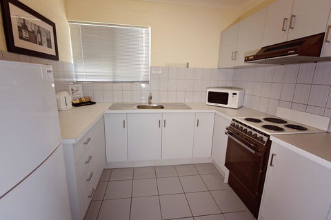 White Lace Motor Inn - Australian Directory 28