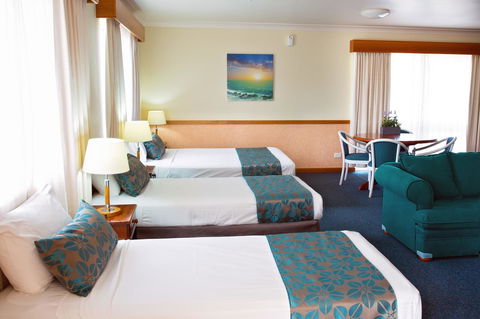 White Lace Motor Inn - Australian Directory 16