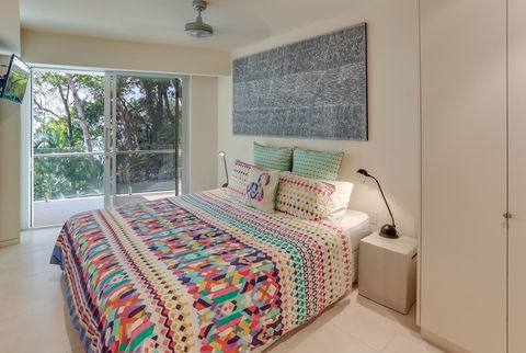 Little Cove Court - Australian Directory 36