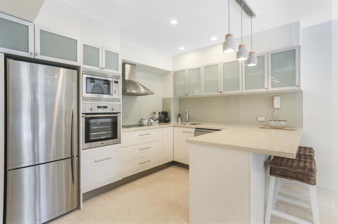 Little Cove Court - Australian Directory 3