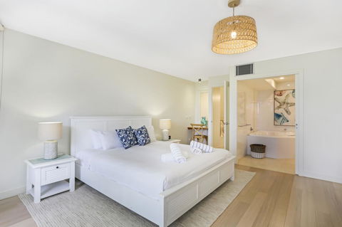 Little Cove Court - Australian Directory 9
