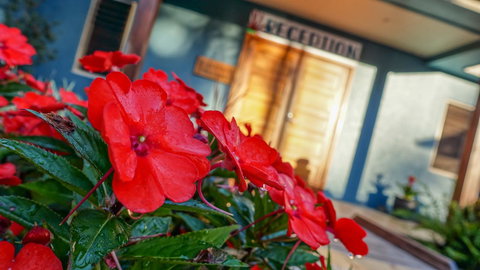 Blue Summit Hideaway - Australian Directory 1