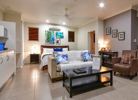 Blue Summit Hideaway - Australian Directory 9