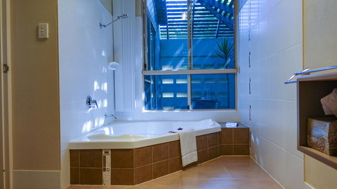 Blue Summit Hideaway - Australian Directory 27