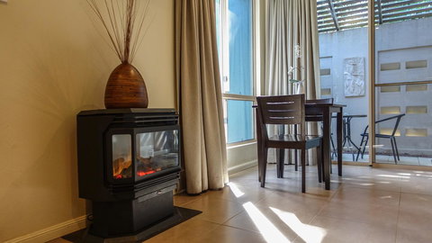 Blue Summit Hideaway - Australian Directory 30