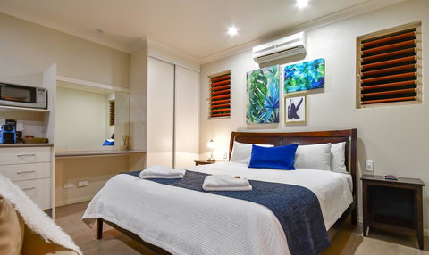 Blue Summit Hideaway - Australian Directory 2