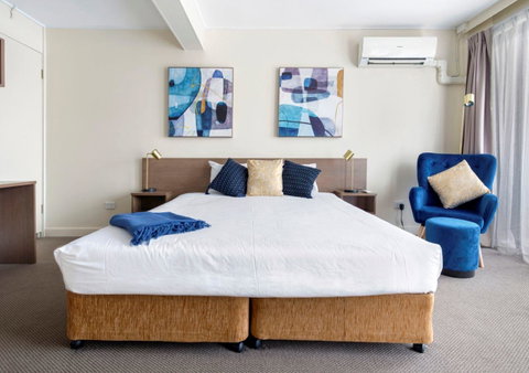 The Metropolitan Spring Hill - Australian Directory 5