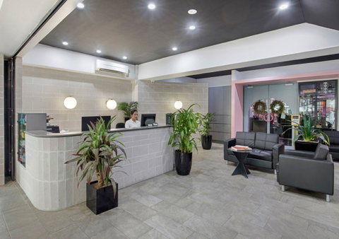 The Metropolitan Spring Hill - Australian Directory 3