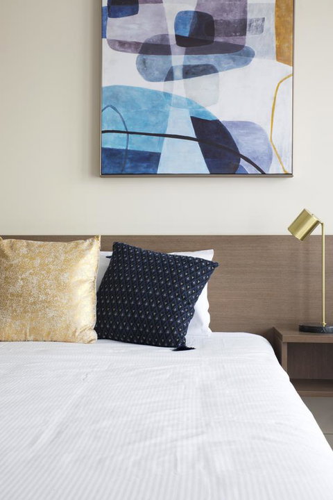 The Metropolitan Spring Hill - Australian Directory 6