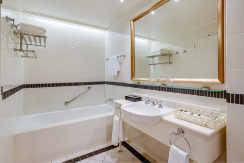 InterContinental Sanctuary Cove Resort, An IHG Hotel - Australian Directory 8