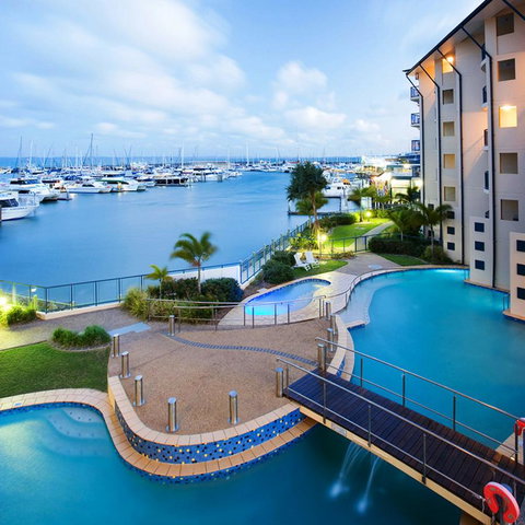 Mantra Hervey Bay - Australian Directory 0