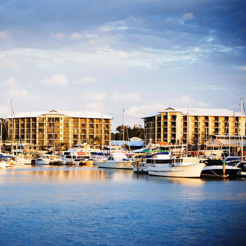 Mantra Hervey Bay - Australian Directory 12