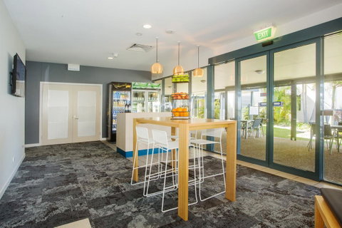 Mantra Hervey Bay - Australian Directory 7