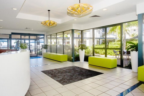 Mantra Hervey Bay - Australian Directory 5