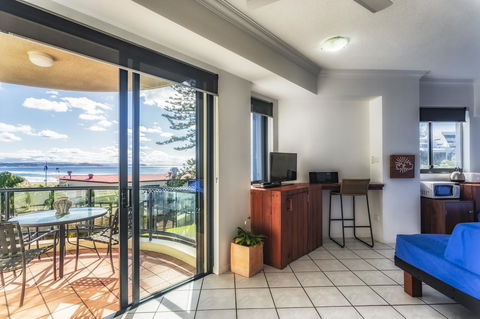 Komune Resort And Beach Club Greenmount Beach - Australian Directory 13