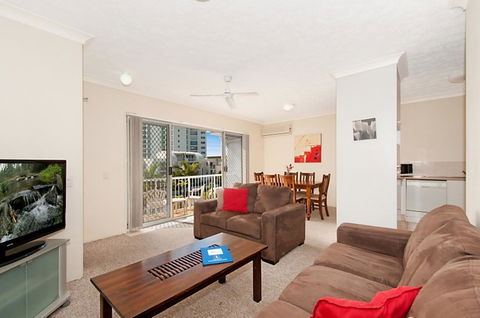Champelli Palms Apartments - Australian Directory 4