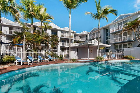 Champelli Palms Apartments - Australian Directory 0