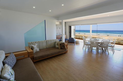 Bilinga Beach Motel - Australian Directory 10