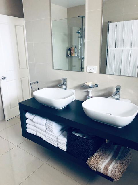Bilinga Beach Motel - Australian Directory 8