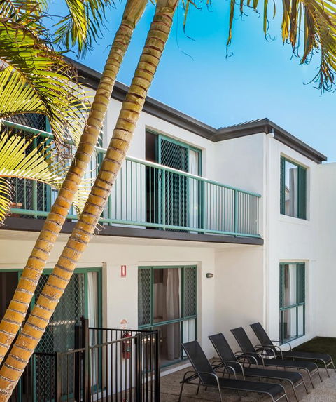 Bilinga Beach Motel - Australian Directory 43