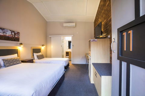 Downs Motel - Australian Directory 2