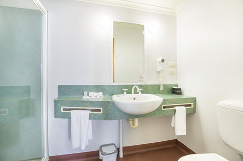 Downs Motel - Australian Directory 8