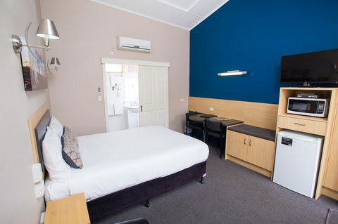 Downs Motel - Australian Directory 28