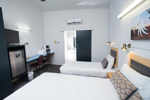 Downs Motel - Australian Directory 31