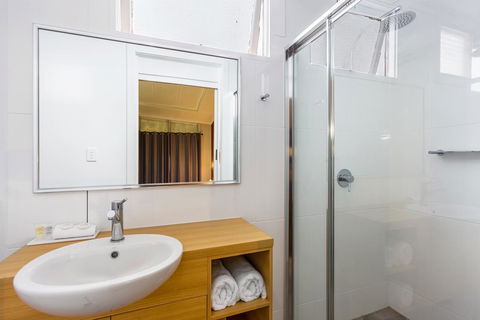 Downs Motel - Australian Directory 15