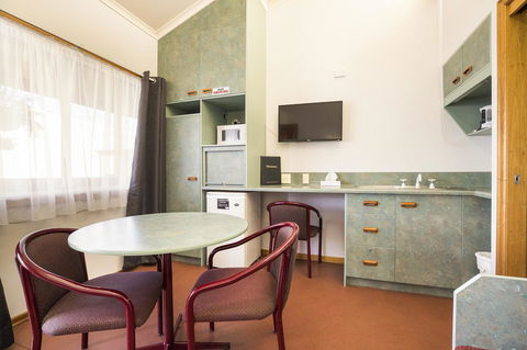 Downs Motel - Australian Directory 7