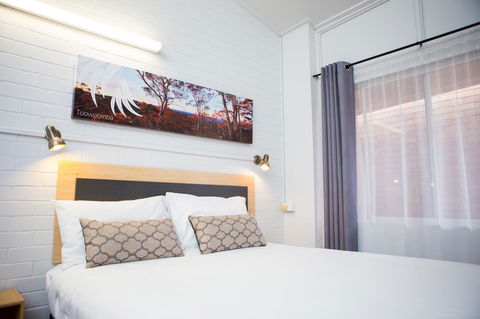Downs Motel - Australian Directory 26