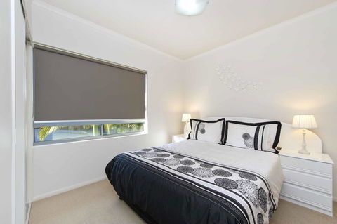 On The Bay Apartments - Australian Directory 23