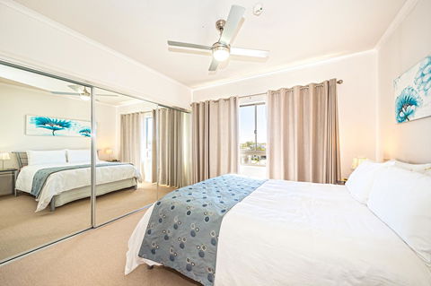 On The Bay Apartments - Australian Directory 2