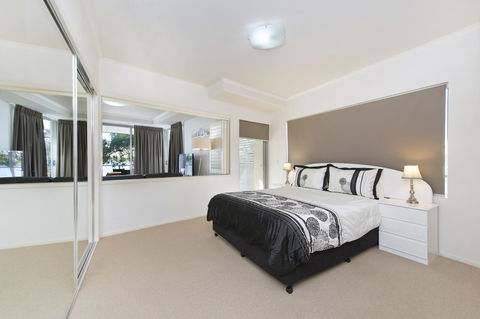 On The Bay Apartments - Australian Directory 22